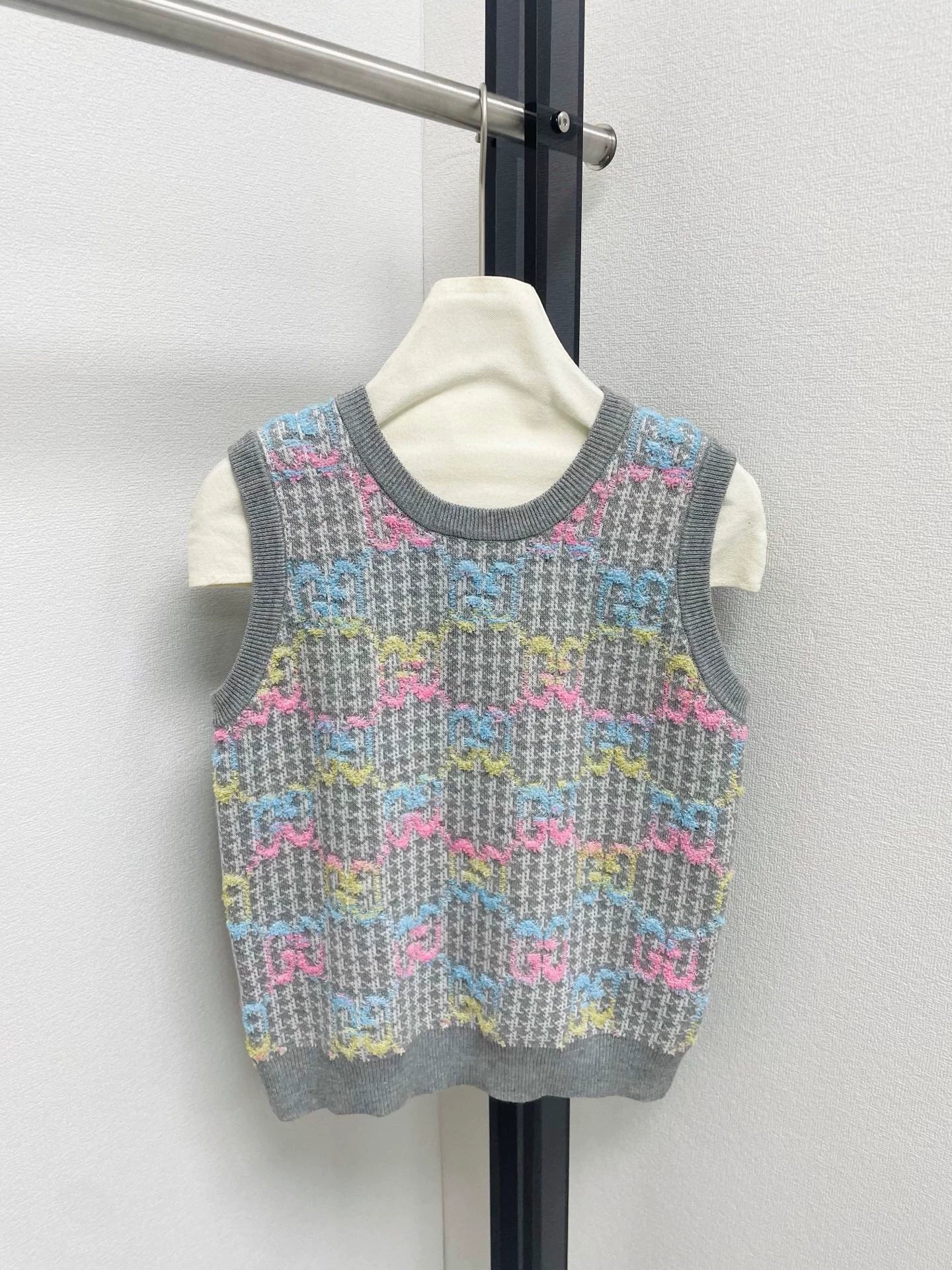 25fw Jacquard vest