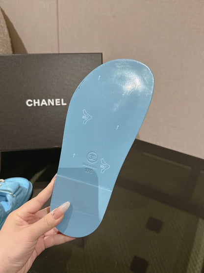 Velcro beach flip-flops
