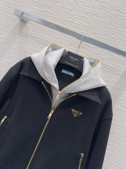 26New Long-Sleeve Wool-Blend Jacket with Triangular Logo and Air-Layer Fabric