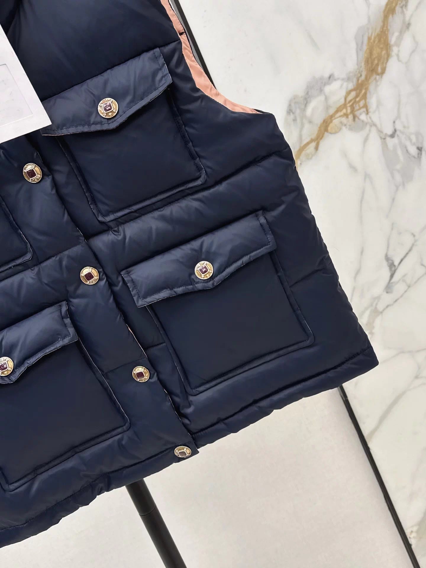 Stand-up collar down vest