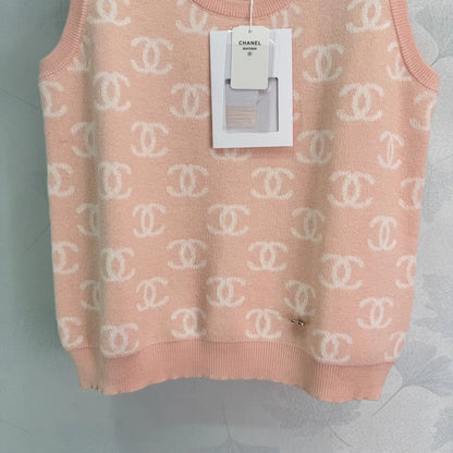 Double C Knit Vest