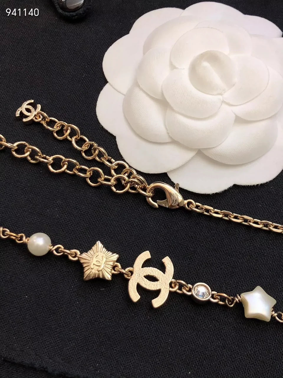Five pointed star double layered pearl necklace