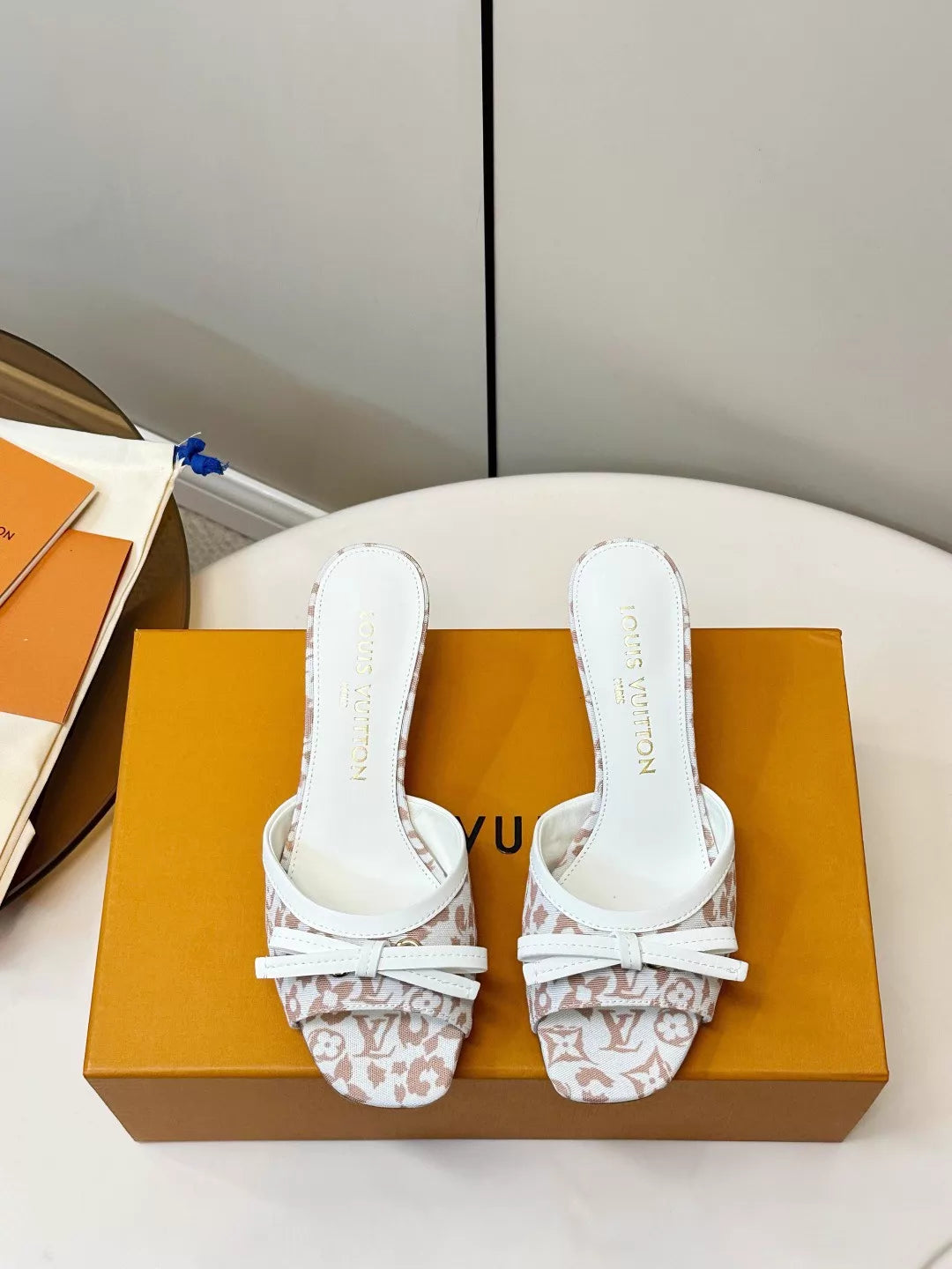 26ss Bow-tie High-Heeled Sandals