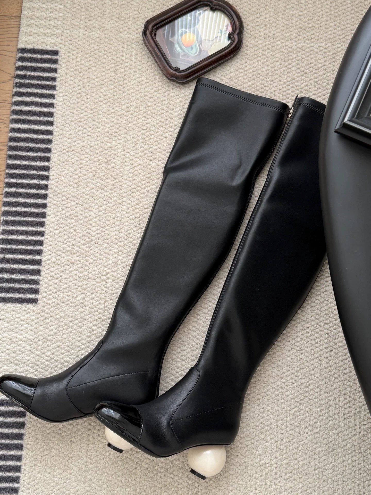 Pearl boots