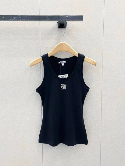 Logo vest on the chest