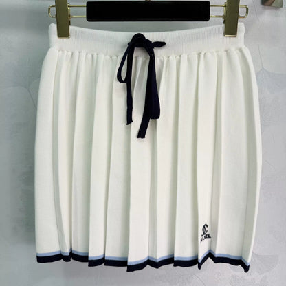 Preppy Style Color-Blocked Knit Set