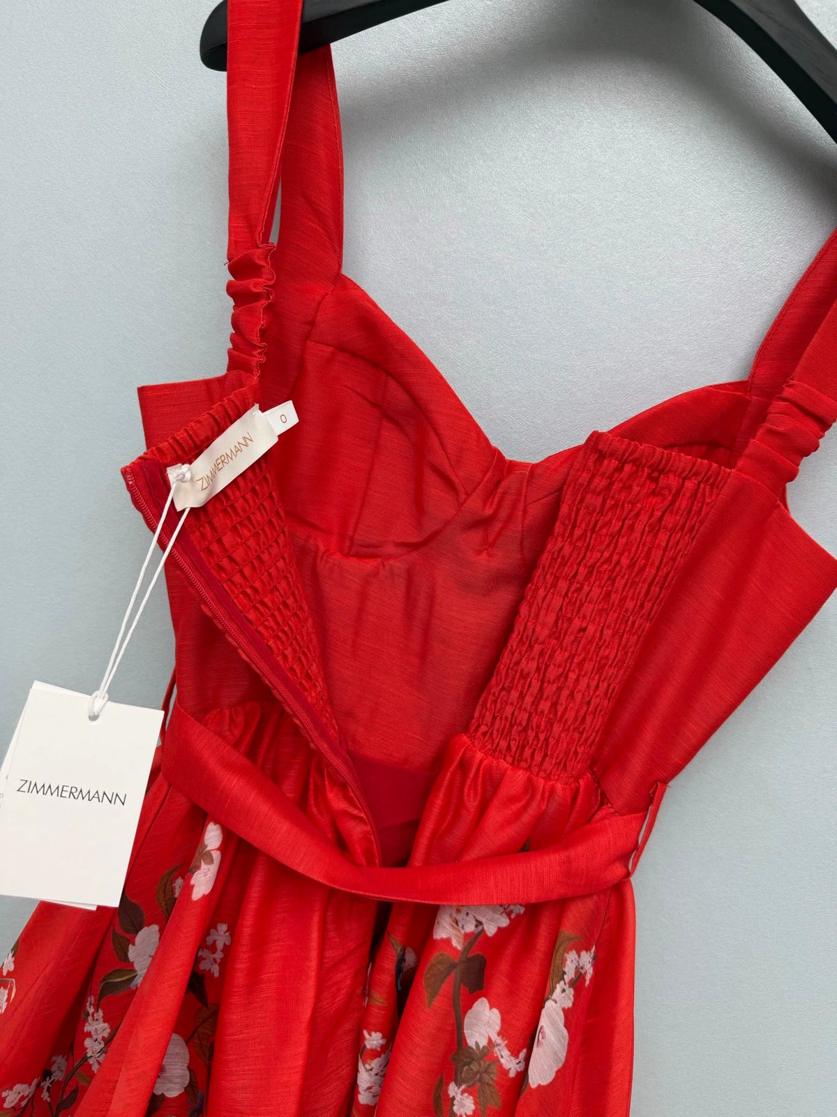 26New Arrival: Vibrant, Bright Red Corset-Style Camisole Dress with Floral and Bird Motifs