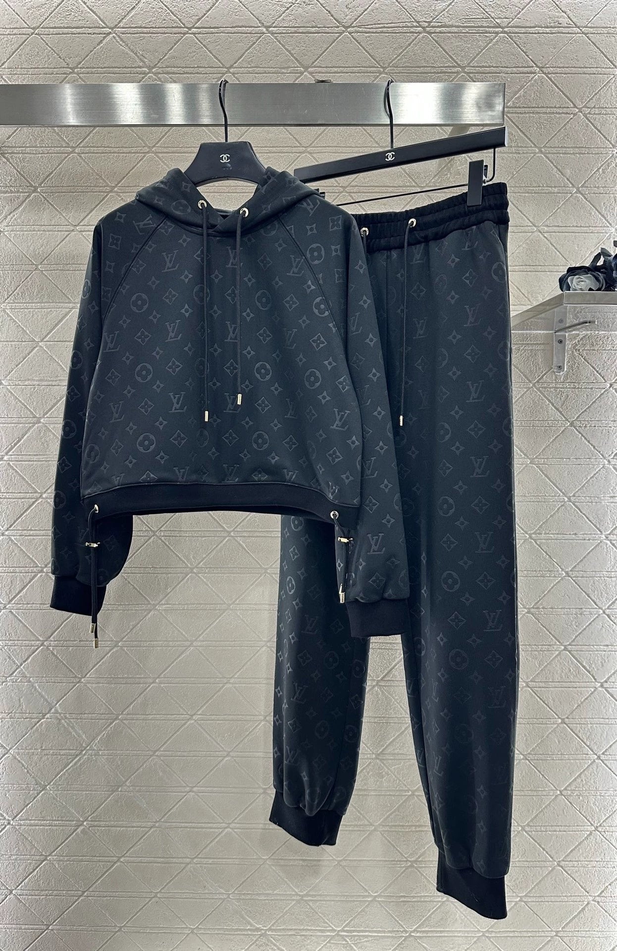 Jacquard suit