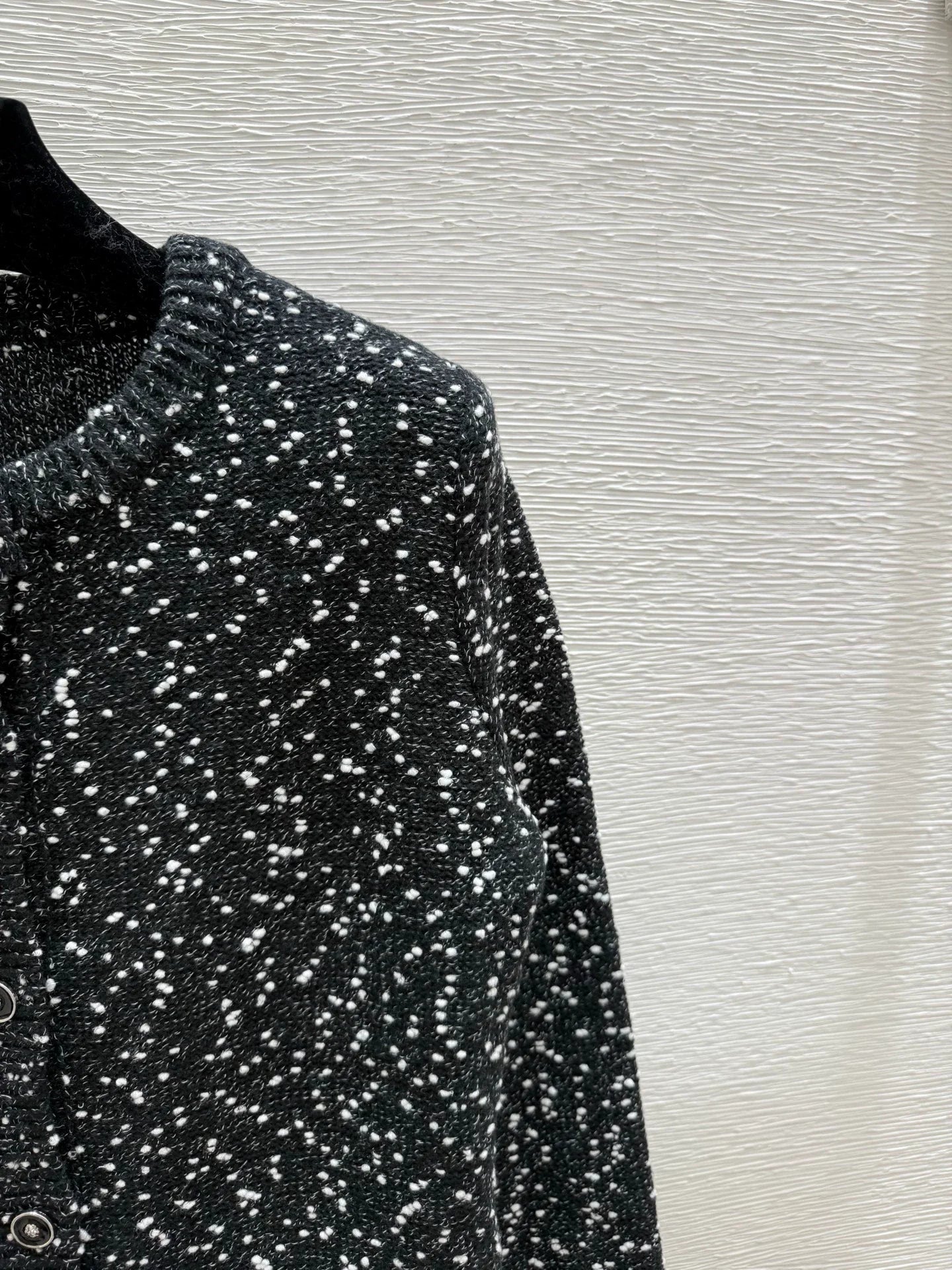 25fw Polka dot knitted dress