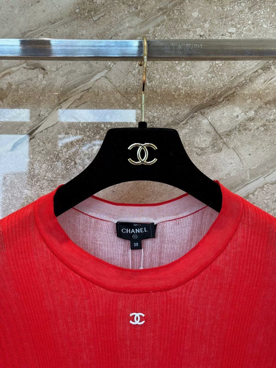 26Red Knitted Short-Sleeve Top