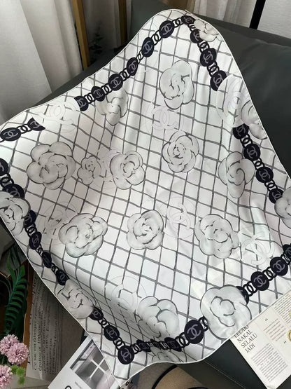 C 25 Camellia Scarf（pink/white）