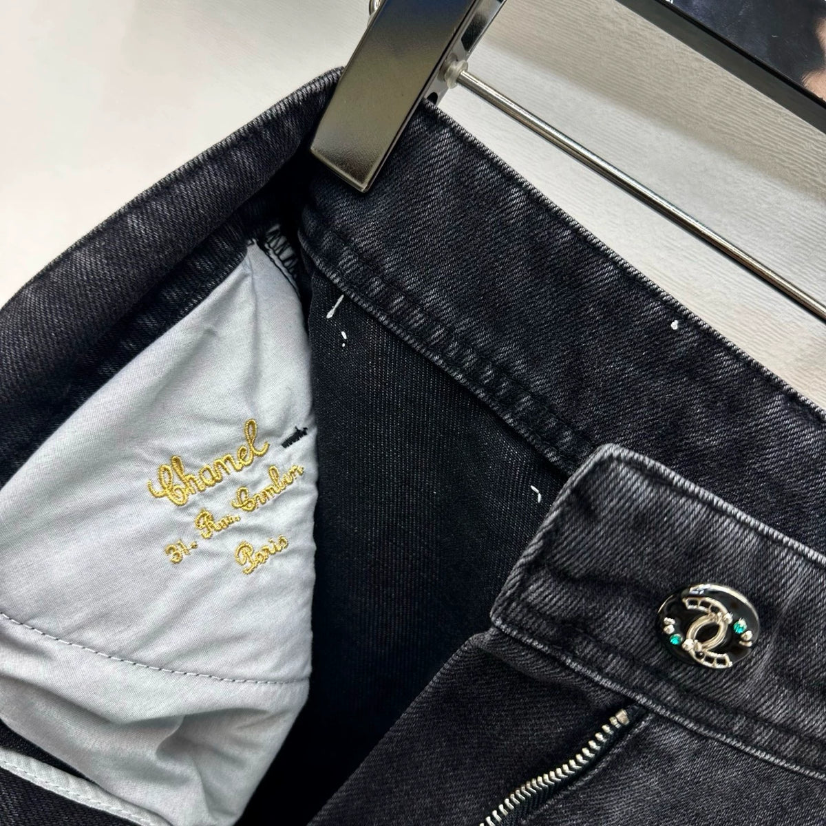 Chanel/26 New Straight-Leg Denim Mid-Length Pants