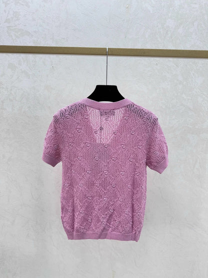 Hollow-out V-neck T-shirt