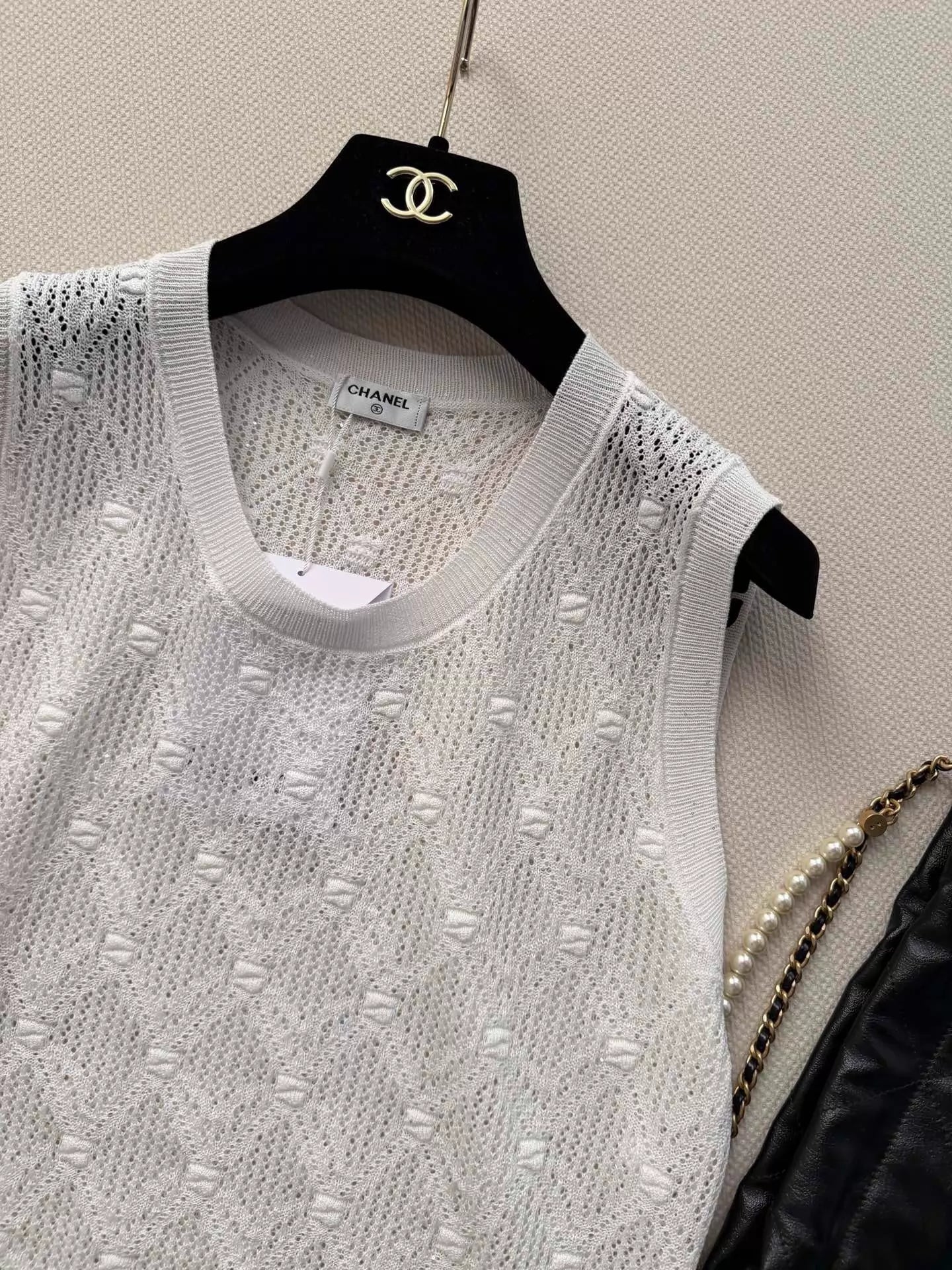 26ss Hollow-out knitted vest