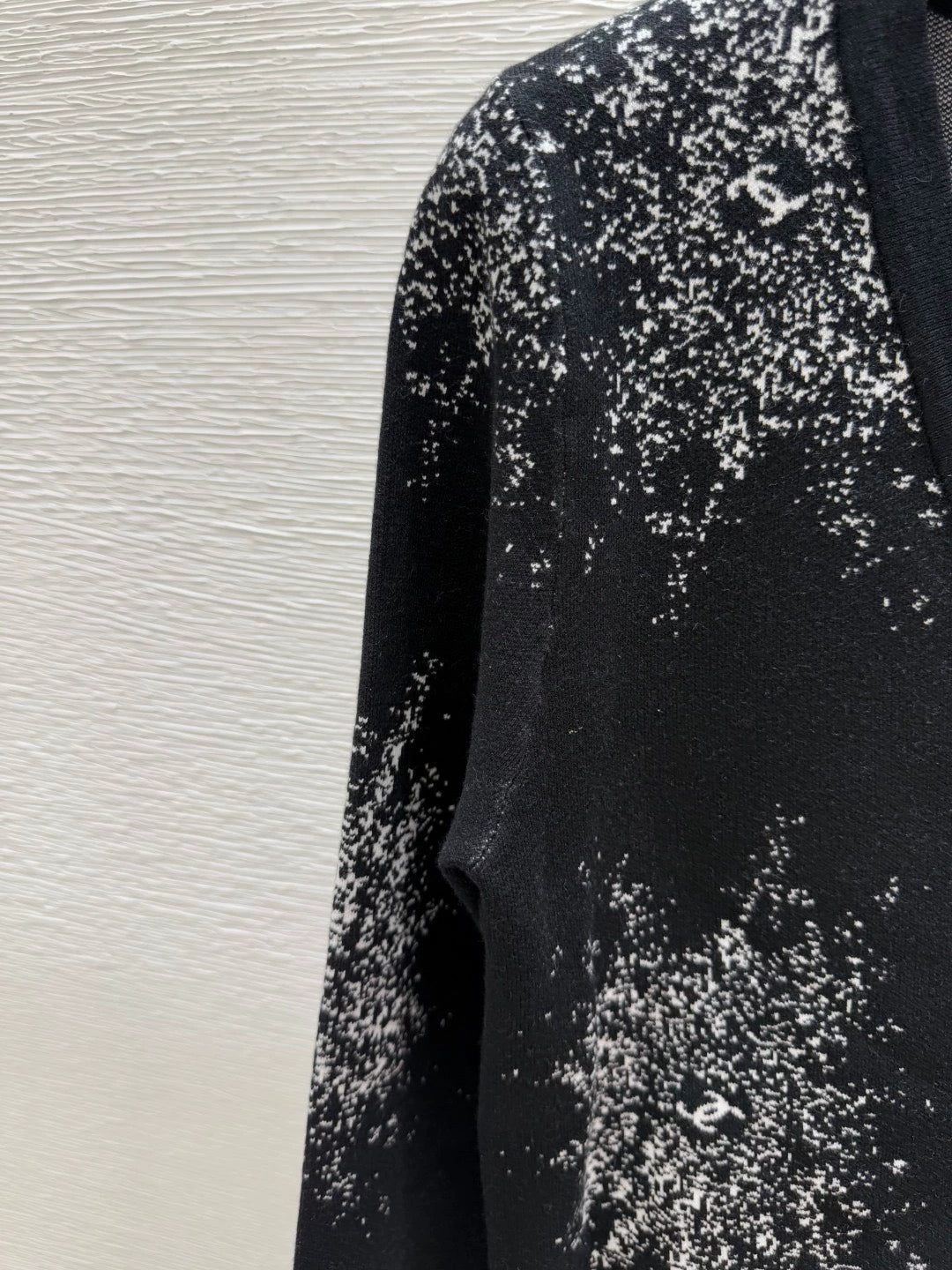 25fw Jacquard V-neck cardigan