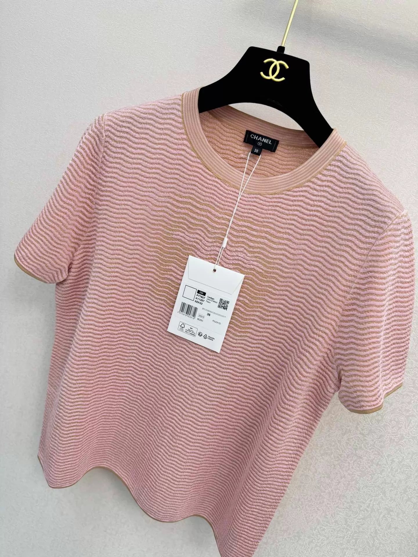 Striped knit short-sleeved shirt