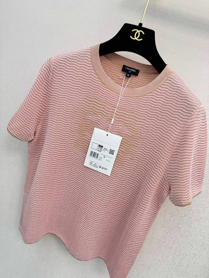 Striped knit short-sleeved shirt