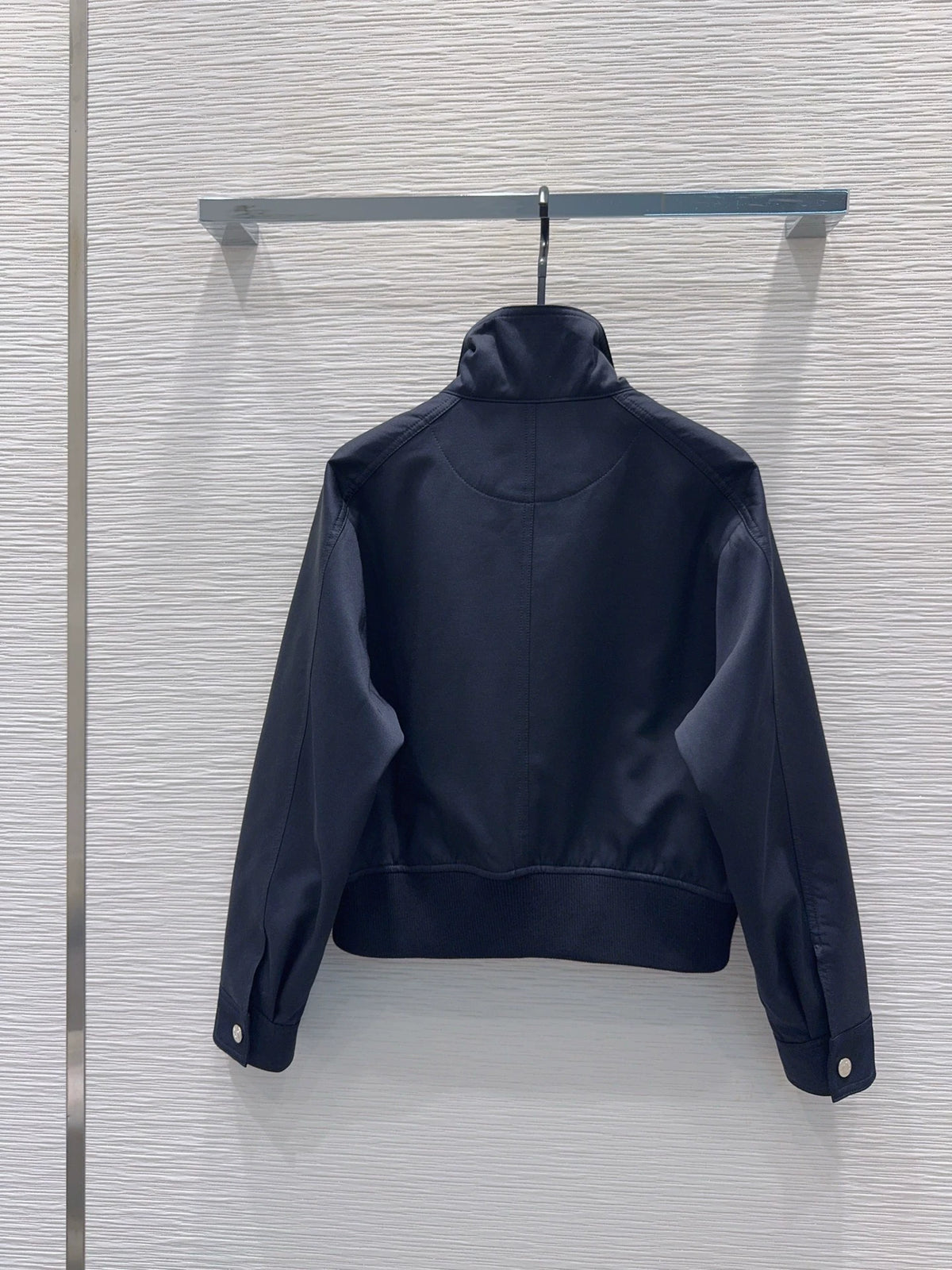 26New Classic Minimalist Long-Sleeve Jacket