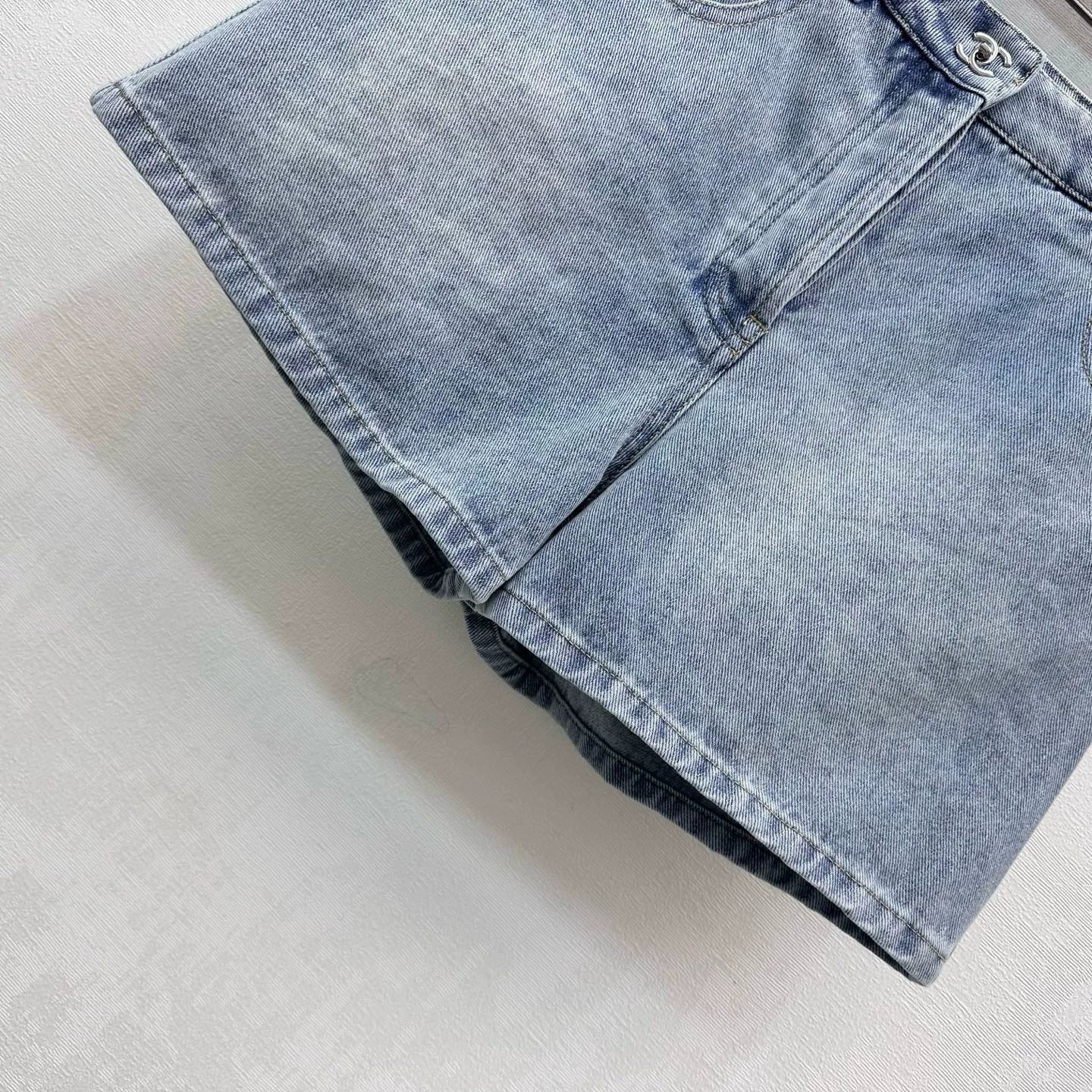 Chanel/26 New Denim Shorts