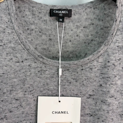 Chanel / 26 Early Autumn New Grey Knit Vest