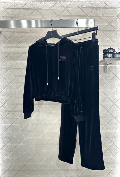 Hooded webbing set