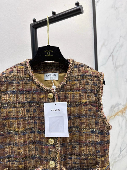 Color-blocked woven trim Vest