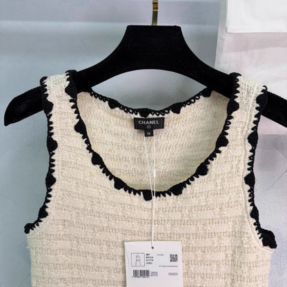U-neck vest