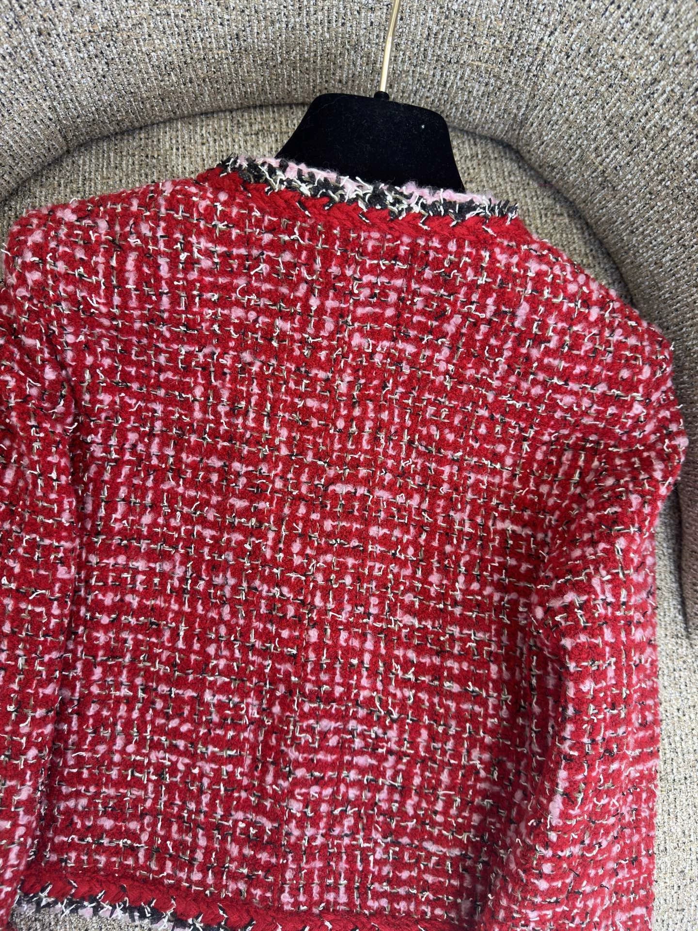 Camellia flower brooch woven outer jacket