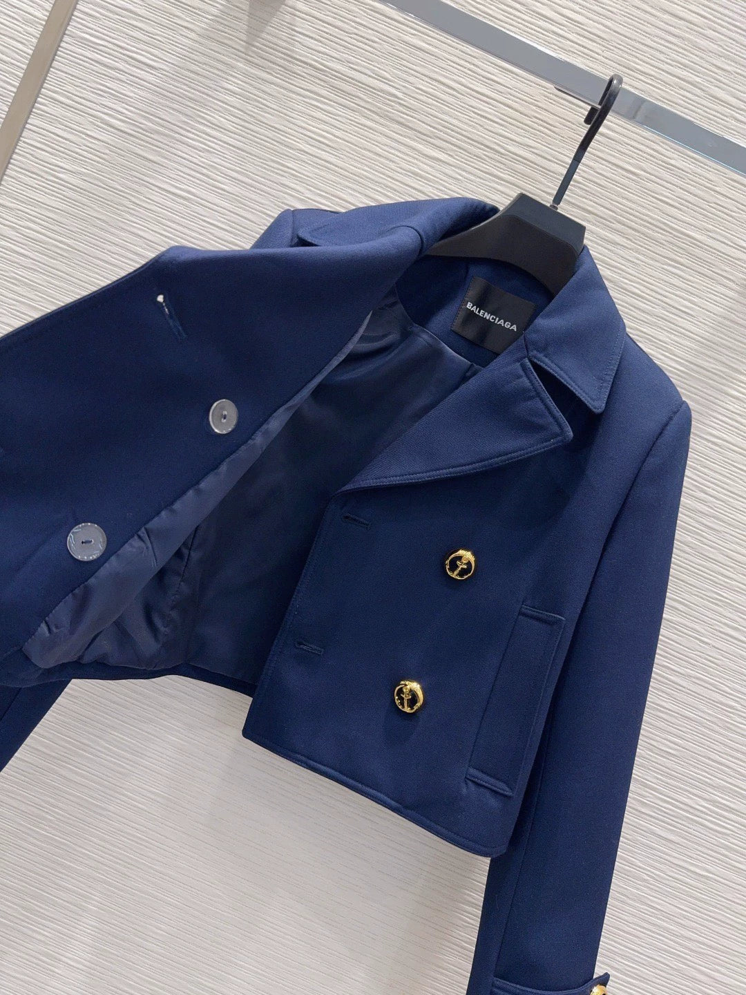 26New Double-Breasted Long-Sleeve Cropped Jacket