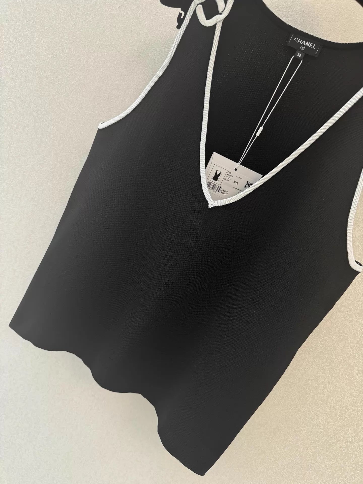 26ss V-neck sleeveless vest