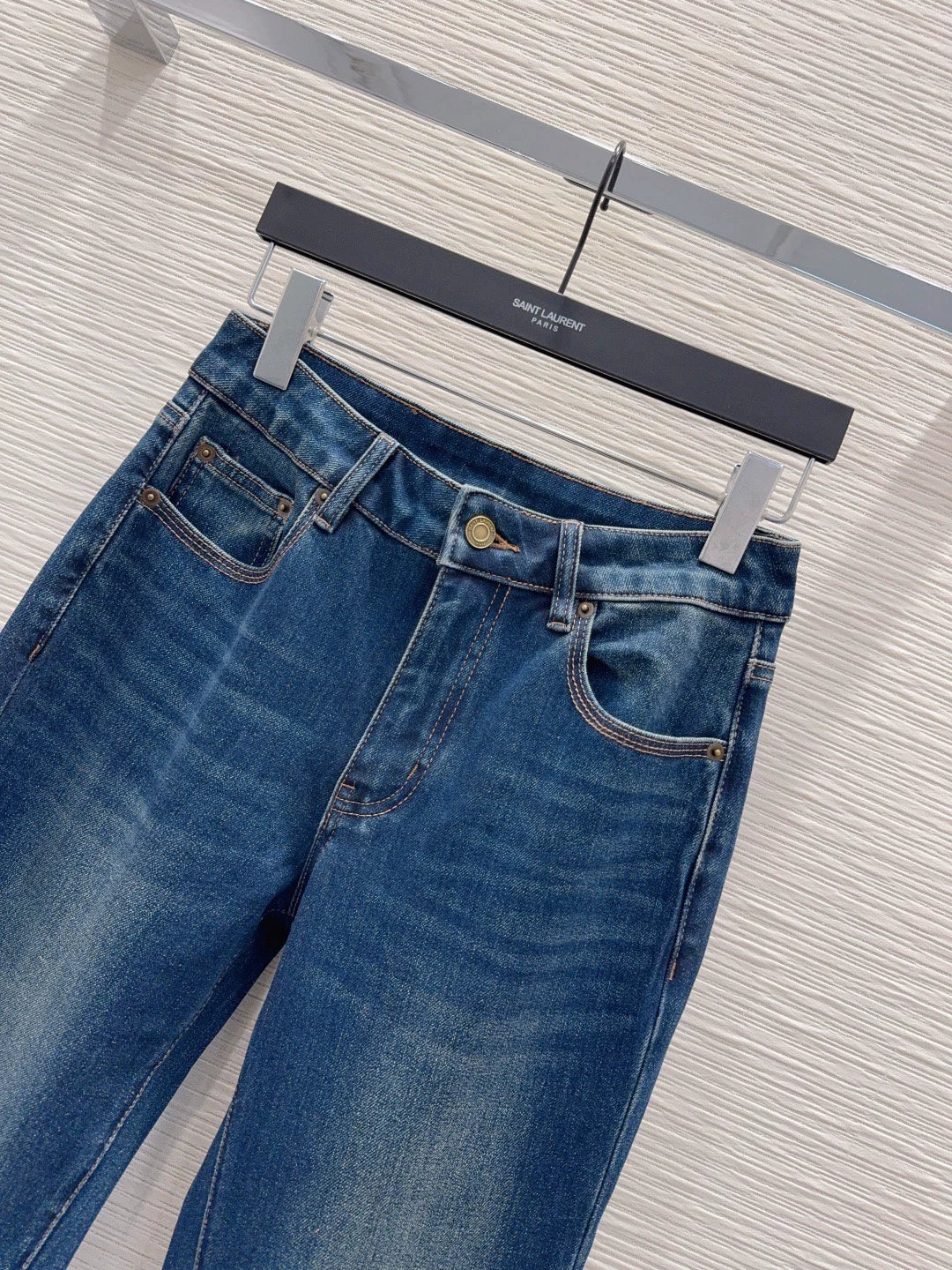 26New-Arrival Jeans