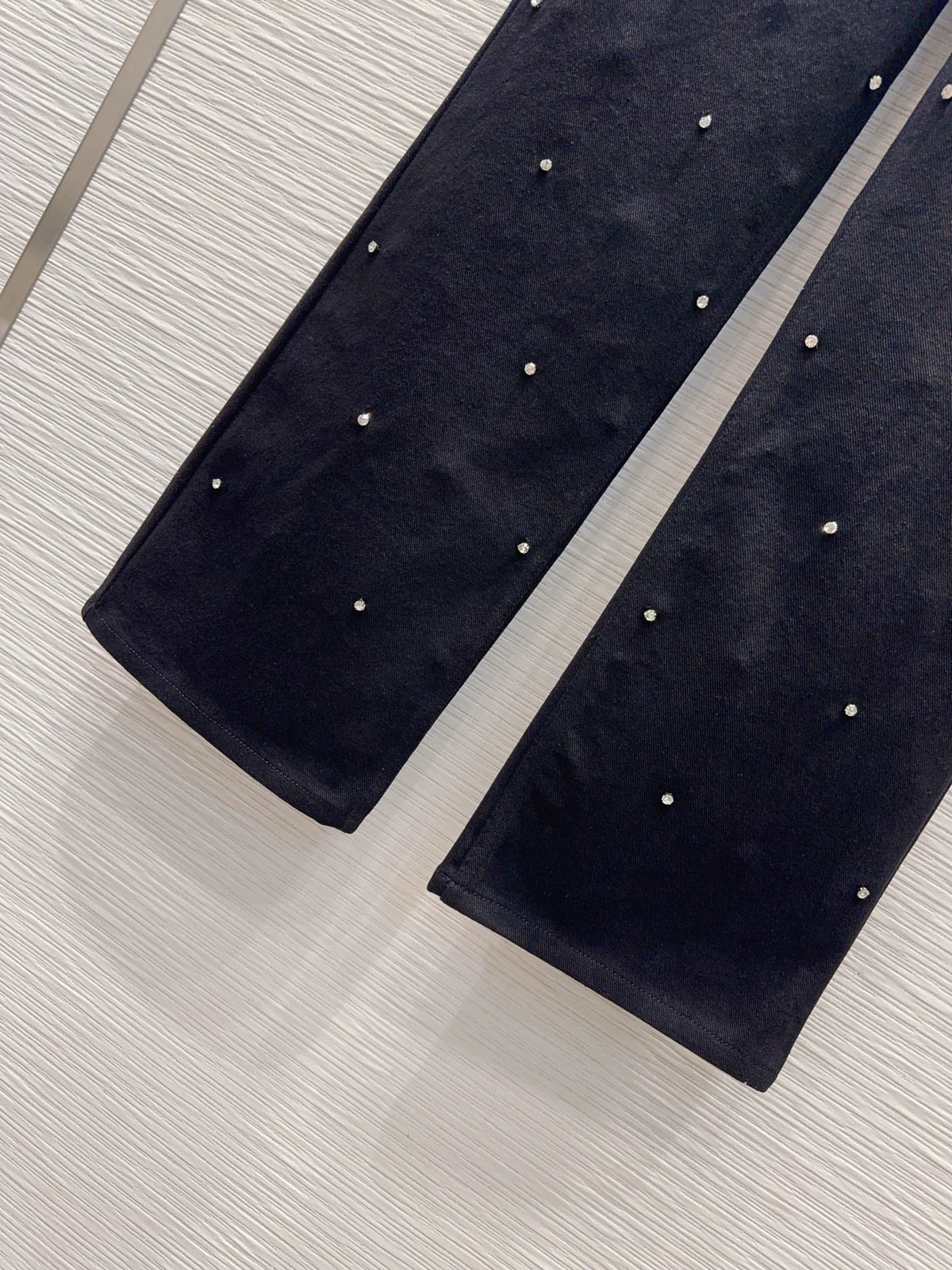 26New Hand-Beaded Denim Jeans