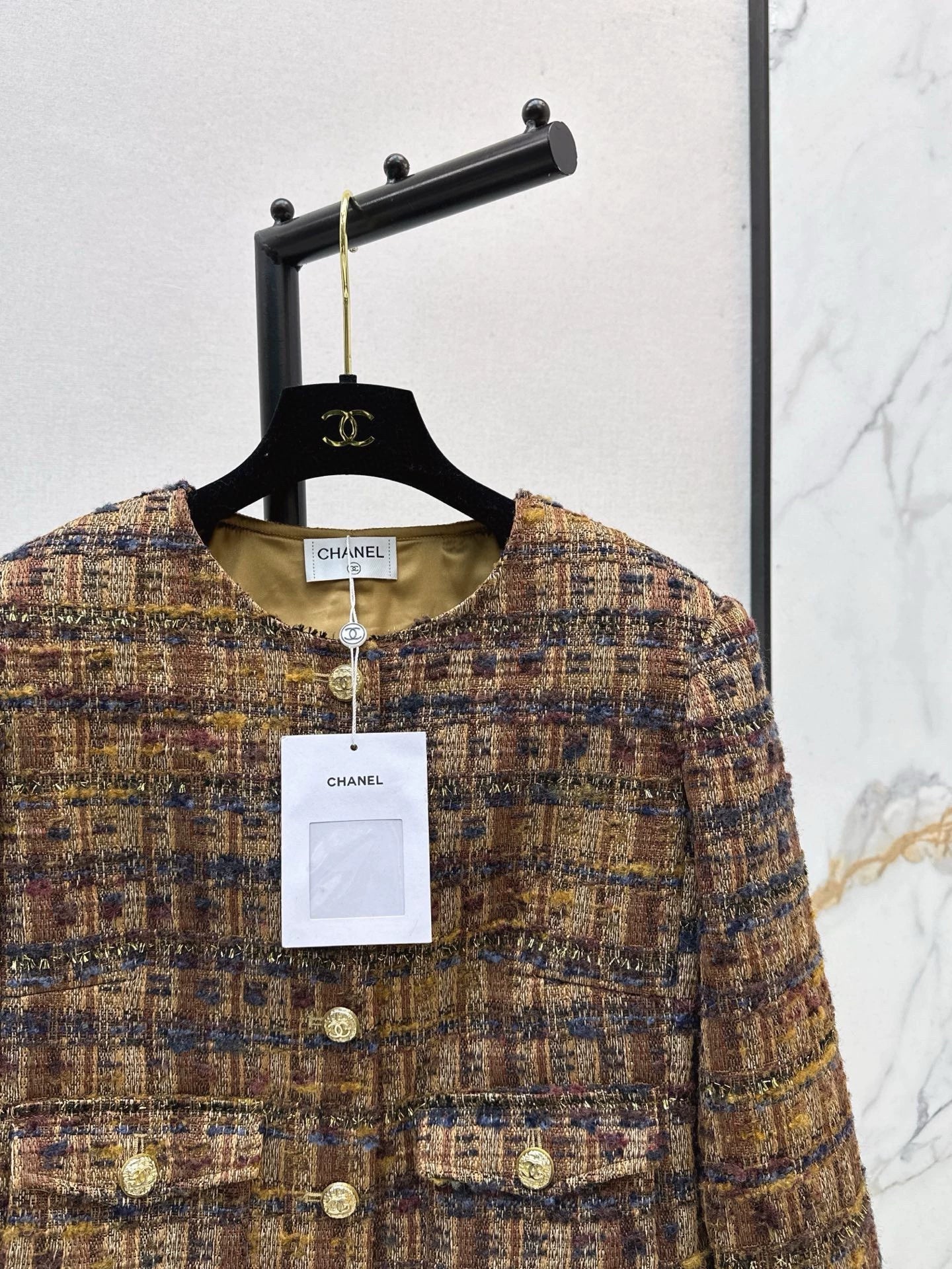 Color-blocked woven trim coat