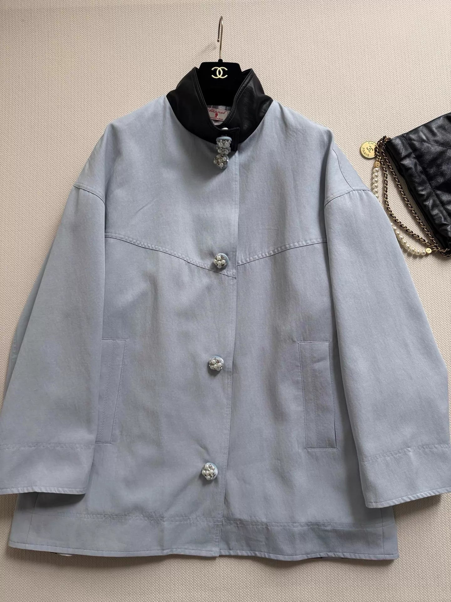 26ss Vintage-style light blue trench coat