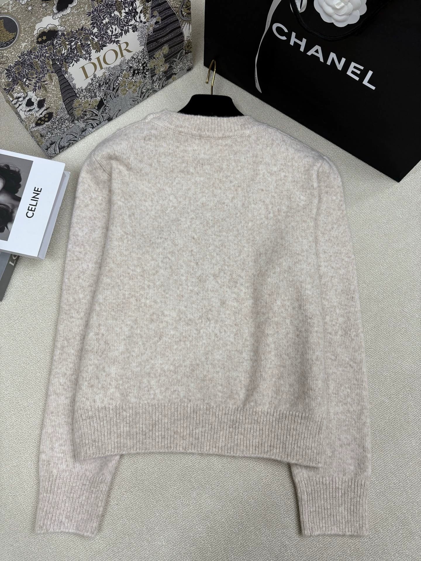 Color-blocked pony jacquard top