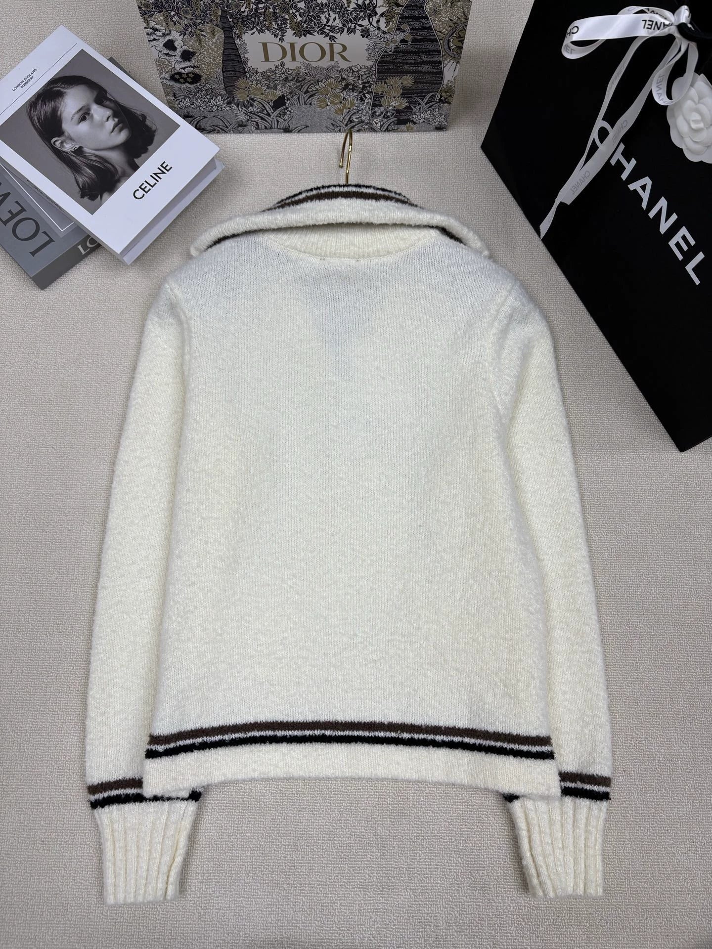 Zipper lapel top