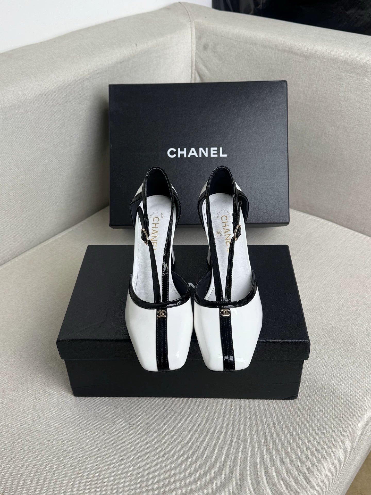 26ss Chunky Heels