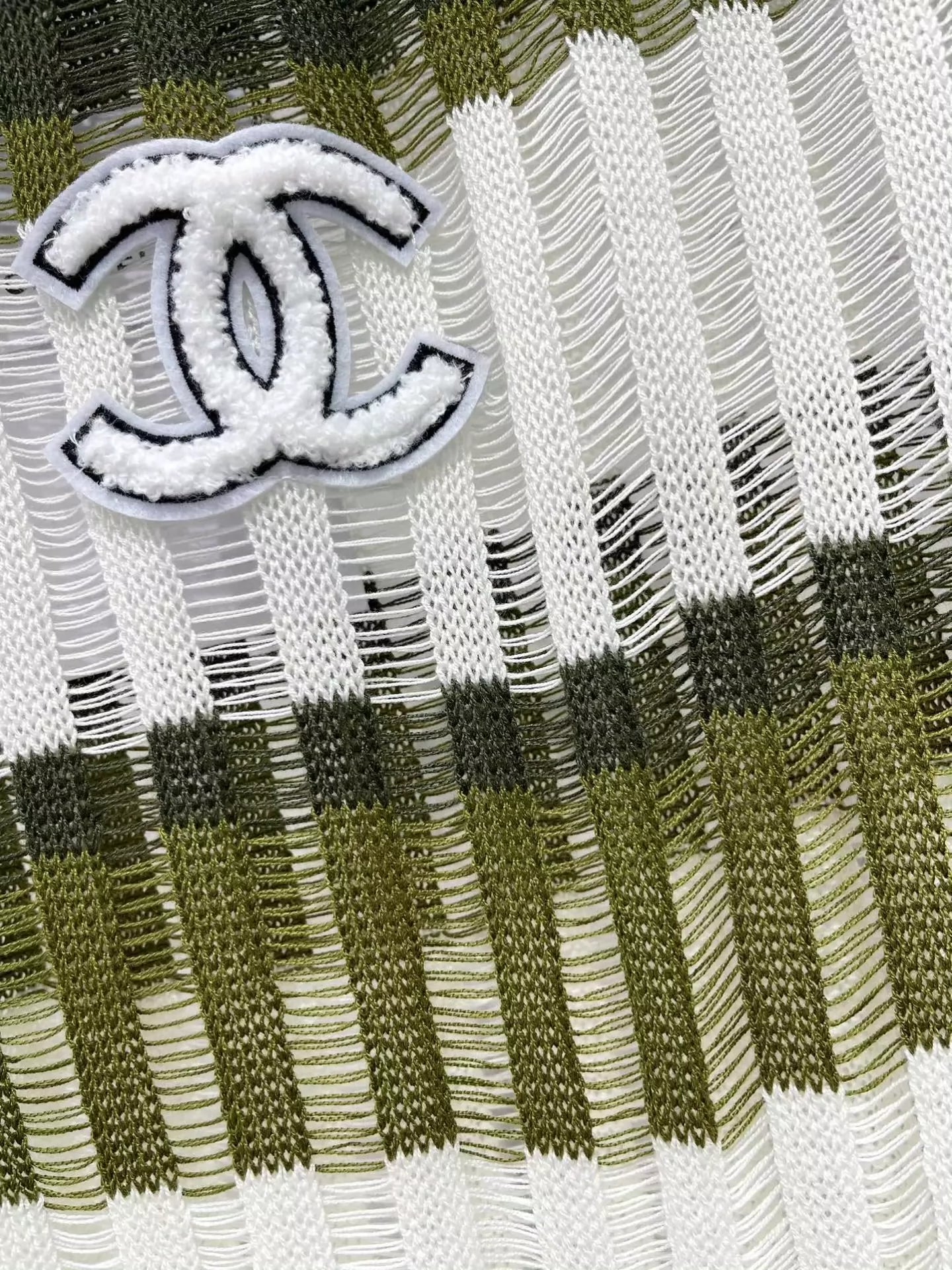 25fw Striped knitted sweater