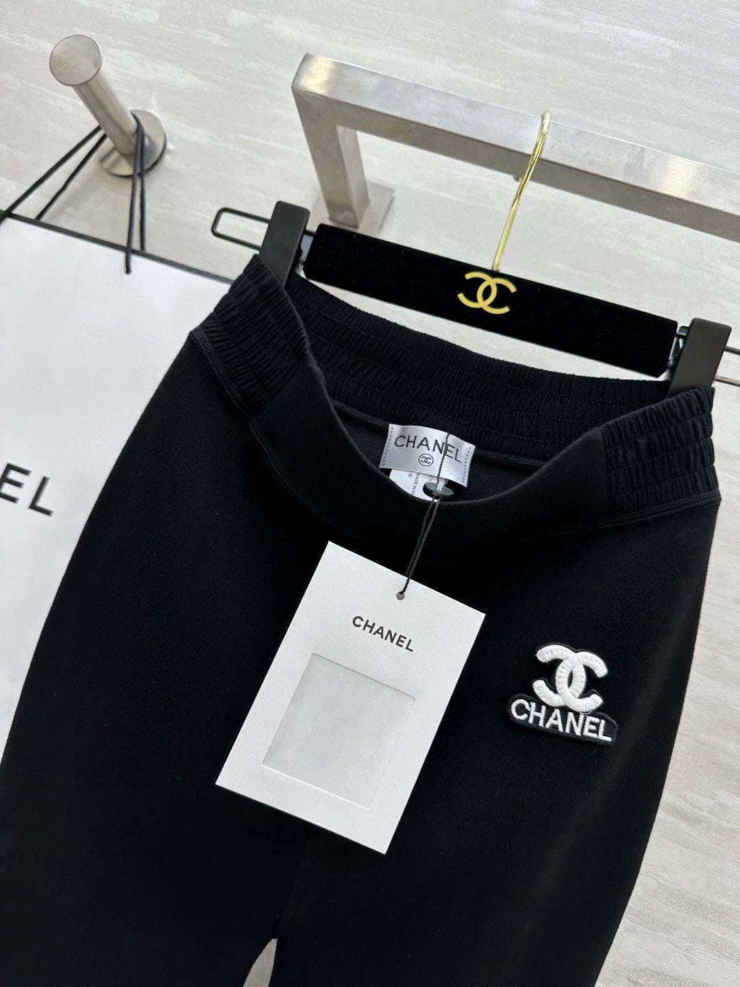 Wool heated one crotch nine quarter pants