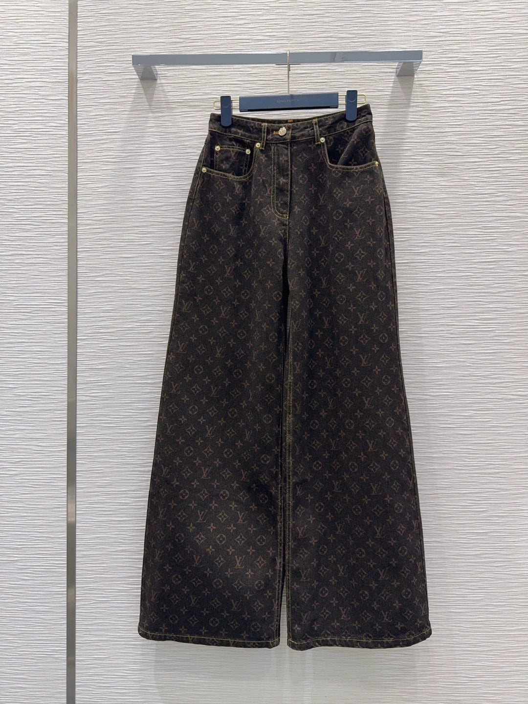26New Printed Denim Trousers