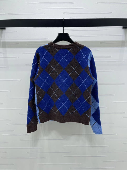 Crew Neck Diamond Pattern Cardigan