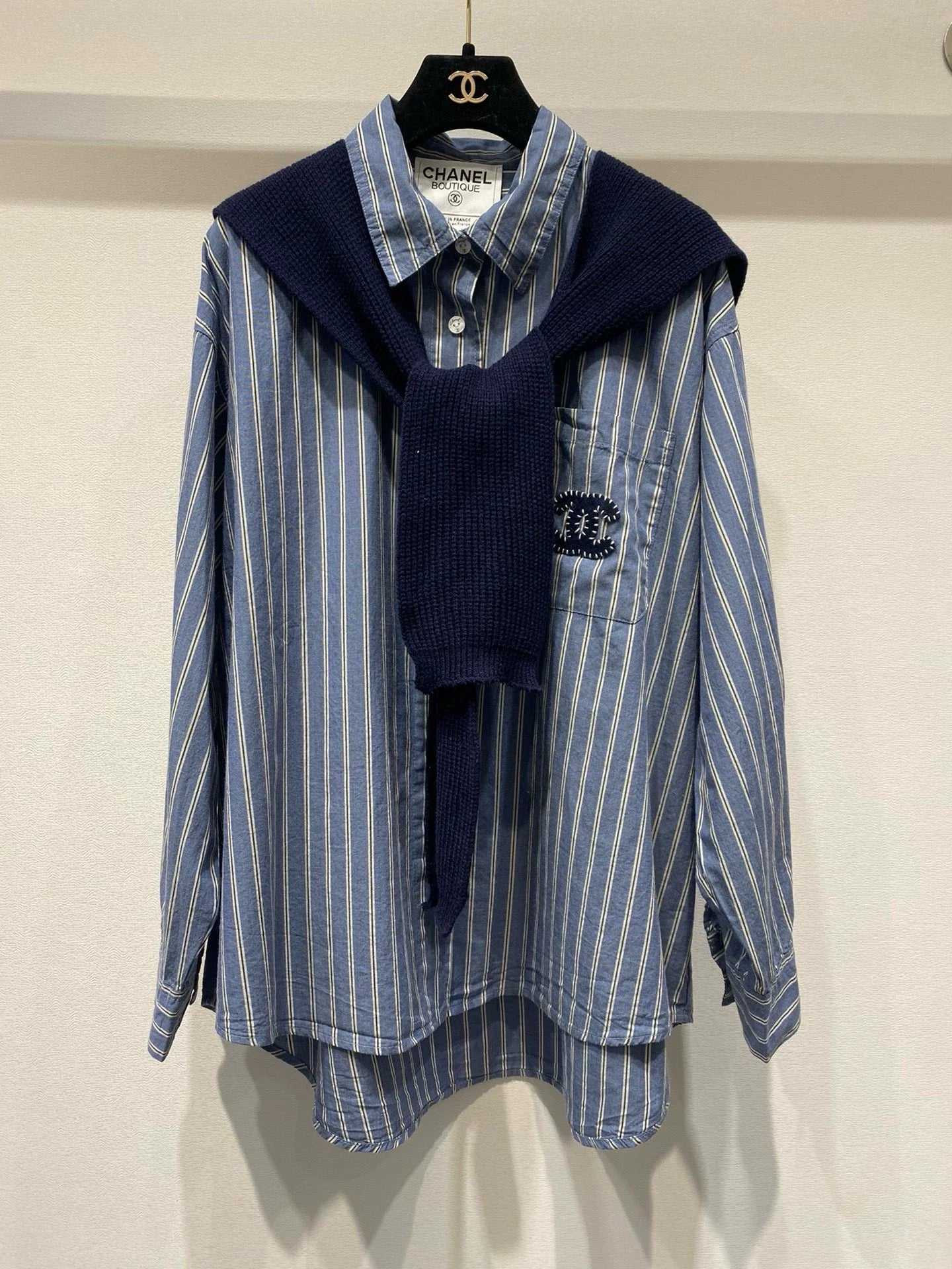 Shawl-style two-piece shirt set