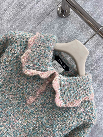 Diamond button doll collar knitted sweater