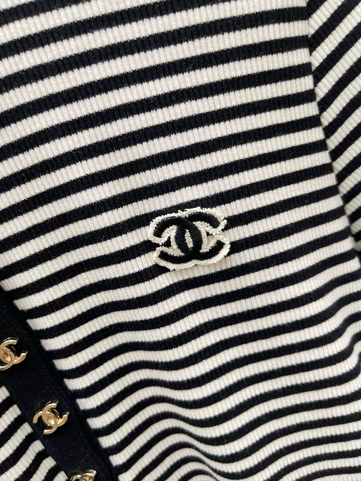 25fw Contrast striped long sleeved knitted sweater (vintage series)