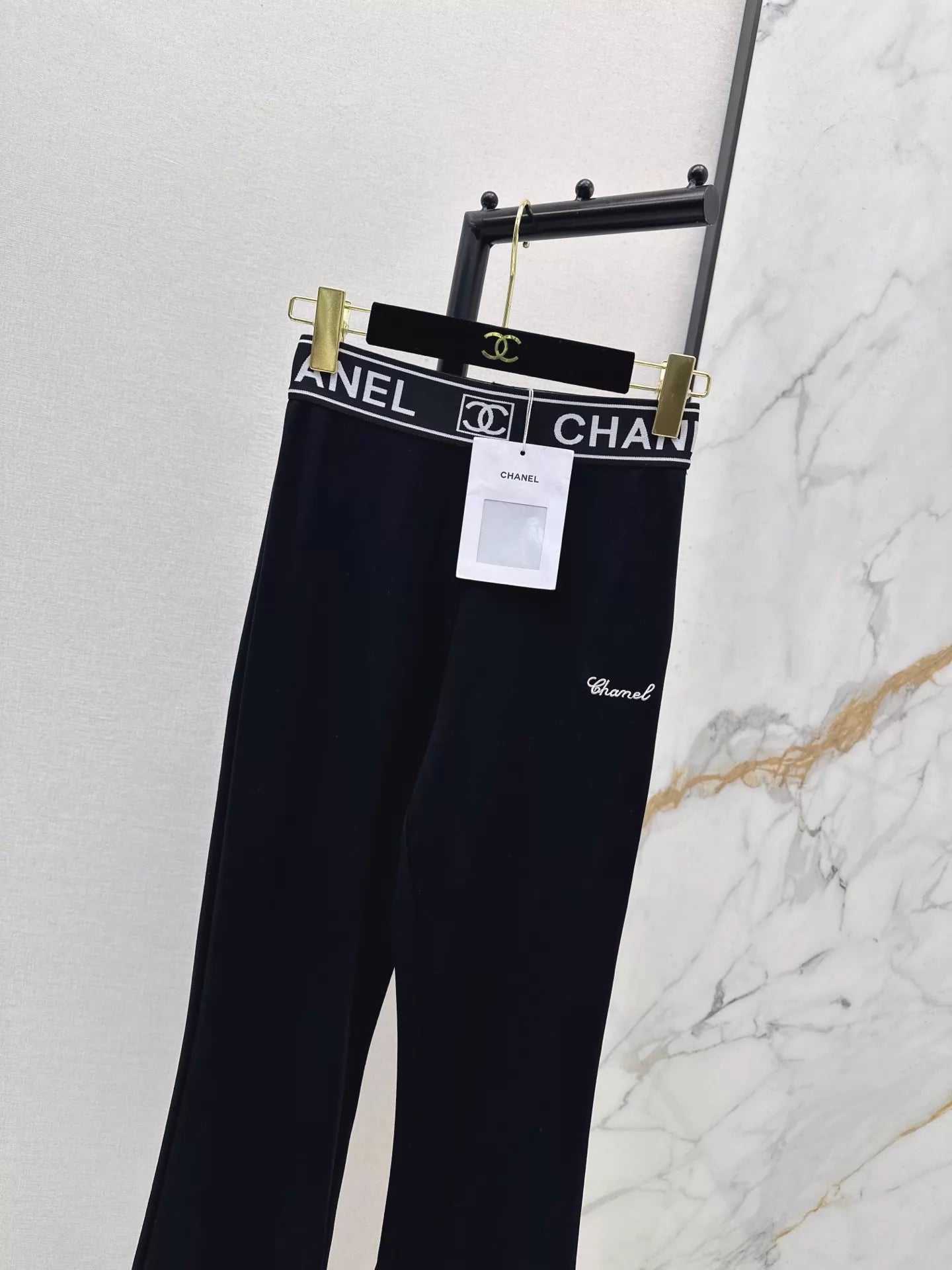 Mid-to-high waist stretch leggings