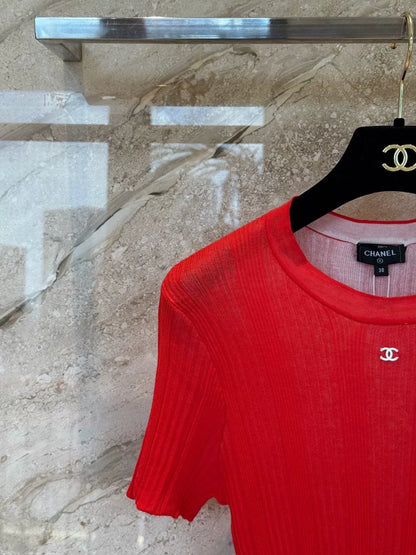 26Red Knitted Short-Sleeve Top
