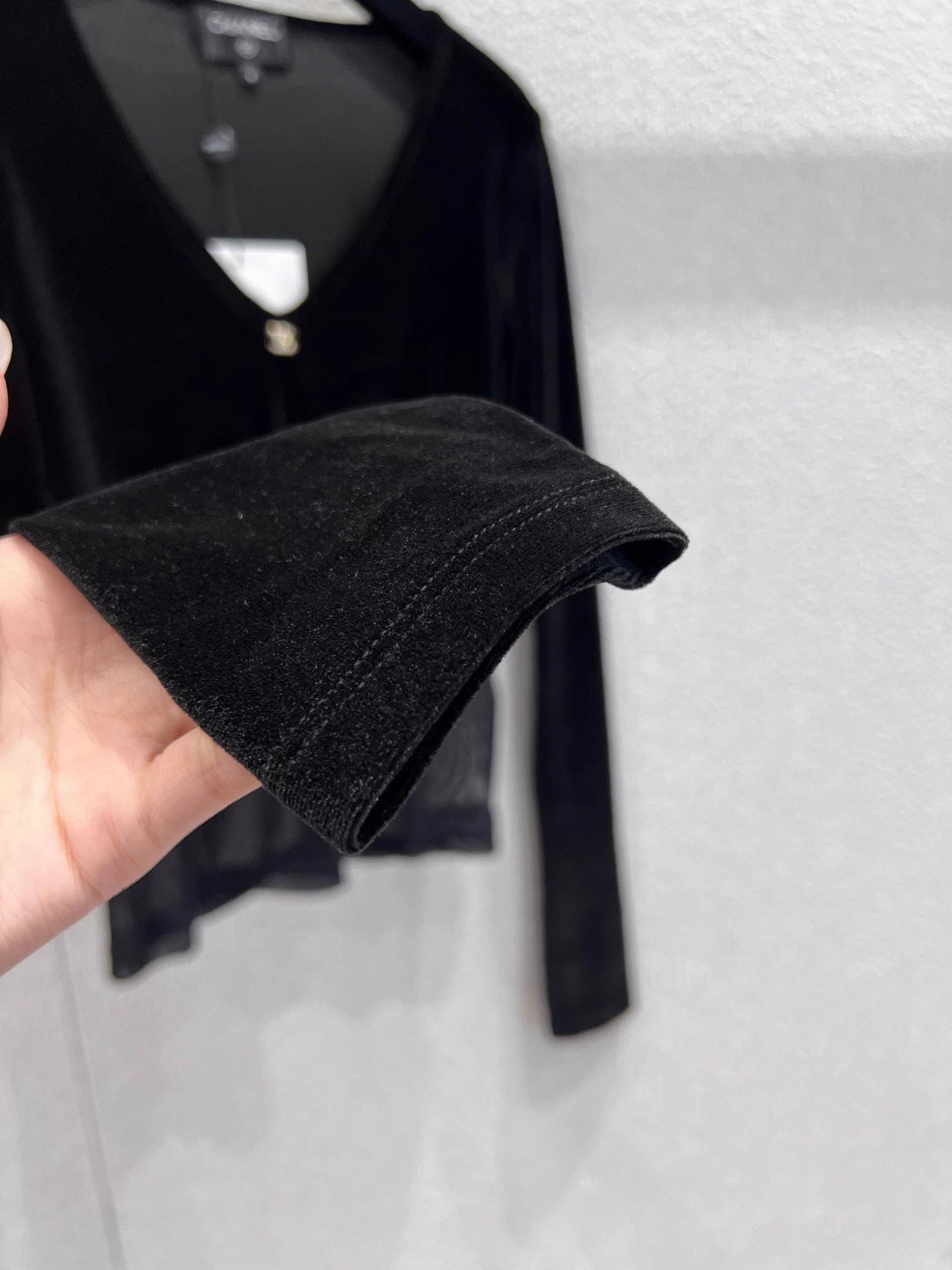 Mesh-paneled base layer