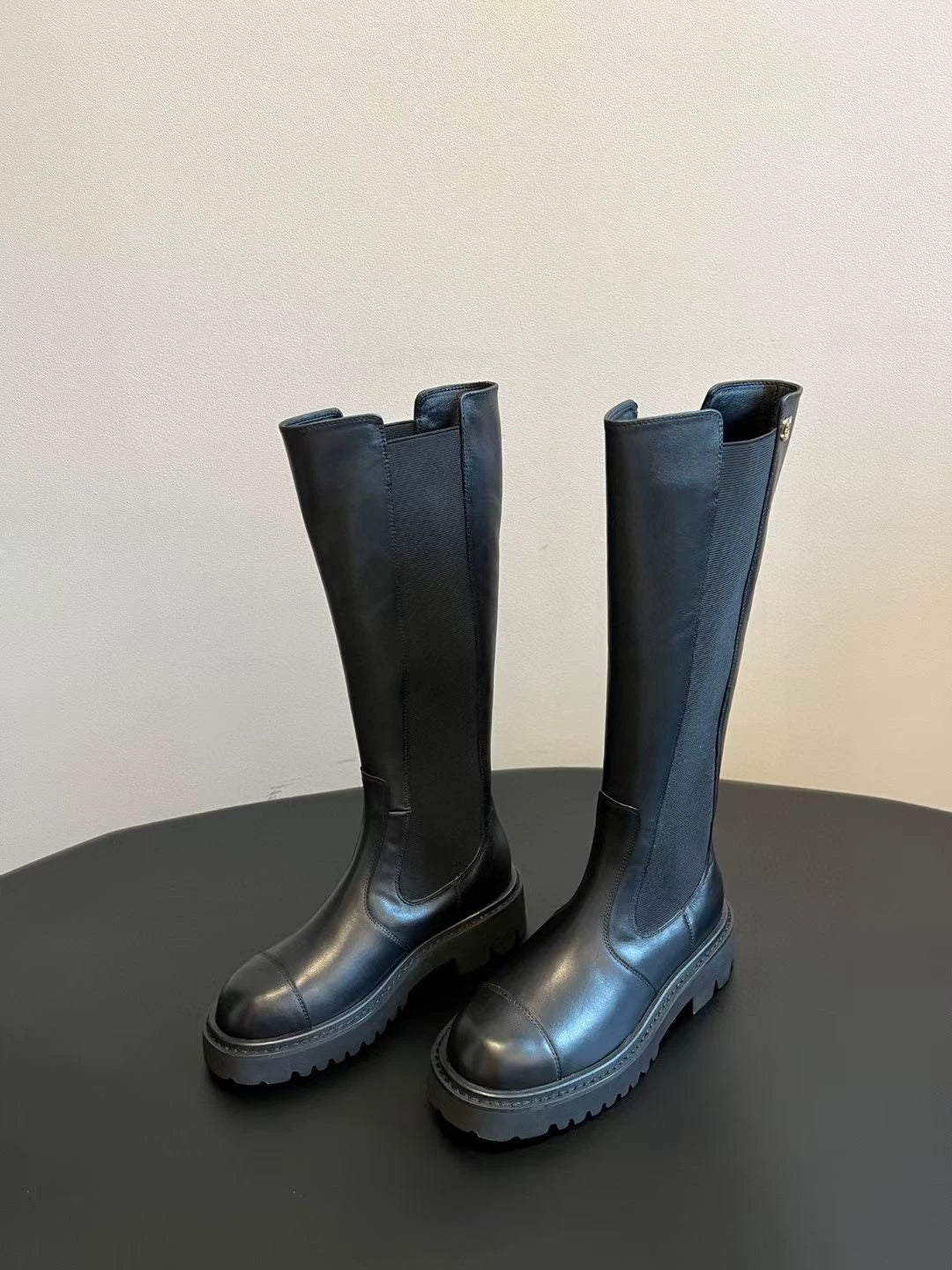 Slip-on riding boots