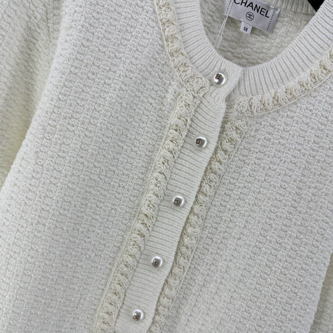 Hook-edge pocket long sleeve