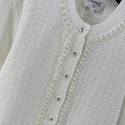 Hook-edge pocket long sleeve